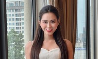 Hoa hậu Đỗ Thị Hà được khen chuyên nghiệp khi làm việc này trong sự kiện họp báo