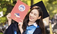 Cách Hoa hậu Đỗ Thị Hà tốt nghiệp đại học đúng hạn dù lịch trình vô cùng bận rộn