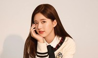 Chẳng liên quan đến giải Kim Ưng nhưng Triệu Lộ Tư lao thẳng lên “hot search” vì trượt tay