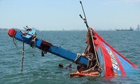 Tàu cá của ngư dân Quảng Ngãi nhiều lần bị tàu Trung Quốc đâm chìm, truy đuổi khi đánh bắt trên vùng biển thuộc chủ quyền của Việt Nam.