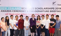 New Zealand trao 45 suất học bổng cho học sinh Việt Nam