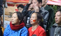 Mẹ trung vệ Bùi Tiến Dũng tiếc cho tuyển Việt Nam