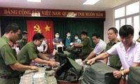 Bắt &apos;ông trùm&apos; liên quan đến đường dây buôn lậu, sản xuất trên 200 triệu lít xăng giả
