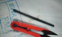 Cứu bệnh nhân nuốt cây kéo và thanh kim loại vào bụng 