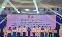 Tuyên dương 165 &apos;thanh niên tiên tiến làm theo lời Bác&apos; cụm miền Đông Nam bộ