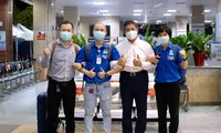 Bác sỹ trẻ cạo đầu vào tâm dịch Bắc Giang: &apos;Em khỏe lắm, để em tham gia đóng góp sức mình&apos;