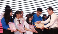 Tuyên dương các điển hình thanh niên tiêu biểu làm theo lời Bác