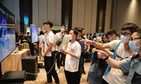 Bạn trẻ hào hứng trải nghiệm ngày hội công nghệ hàng đầu châu Á