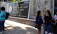 Trường ĐH Luật TPHCM nơi có 2 PGS, phó khoa xin từ chức