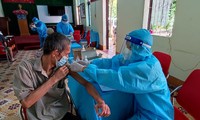 TPHCM tiêm vắc xin cho người tại các trung tâm bảo trợ xã hội