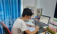 Học sinh TPHCM học trực tuyến năm học 2021- 2022