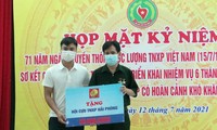 Tặng 50 suất quà tới cựu thanh niên xung phong Hải Phòng
