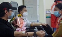 Hàng trăm bạn trẻ Hải Phòng tham gia hiến máu cứu người 