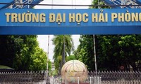 Tạm đình chỉ giảng viên bị tố gạ tình nữ sinh