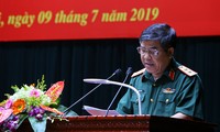 Trung tướng Trần Hữu Phúc trả lời báo chí tại họp báo, chiều 9/7. Ảnh: Đức Văn
