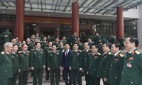 Lãnh đạo Quân ủy T.Ư, Bộ Quốc phòng, Bộ Thông tin và Truyền thông cùng các đại biểu tham dự buổi gặp mặt. 