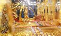 Giá vàng giảm nhưng vẫn cao hơn vàng thế giới 20 triệu đồng/lượng 