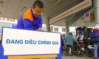 Giảm thuế BVMT 1.000 đồng/lít, giá xăng dầu được dự báo sẽ giảm 2.000 đồng/lít vào ngày 11/7 sắp tới. ảnh minh hoạ 