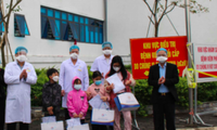 4 bệnh nhi mắc COVID-19 tại Thái Bình đã khỏi bệnh và được xuất viện - Ảnh: Hoàng Long