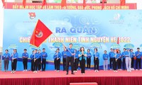 Tỉnh Đoàn Ninh Bình ra mắt 10 đội Thanh niên tình nguyện Hà 2022 - Ảnh: Hoàng Long