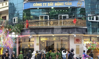 Công an Thái Bình bắt giữ, khám xét nhà ở của vợ chồng Đường, Dương - Ảnh: Hoàng Long