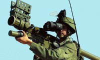 Cận cảnh tên lửa vác vai có thể bắn hạ siêu tiêm kích F-22