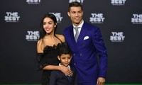Cristiano Ronaldo và cậu con trai Ronaldo Jr.