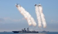 Dàn vũ khí “khủng” phô diễn sức mạnh quân đội Nga