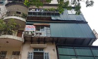 Nhếch nhác khu tái định cư ở Hà Nội: Chuồng gà, &apos;chuồng cọp&apos; đua mọc