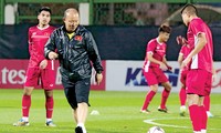 Thầy trò HLV Park Hang Seo tập luyện trước thềm Asian Cup 2019.