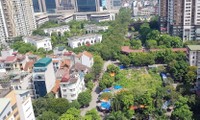 Cư dân đô thị mẫu Hà Nội lo ngại ô &apos;đất vàng&apos; hạ tầng cuối cùng biến thành cao ốc