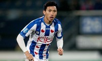 Bình luận viên Vũ Quang Huy cho rằng Văn Hậu nên tiếp tục ở lại Heerenveen để rèn tài.