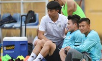 Quang Hải đang bị chấn thượng nhẹ, chưa thể trở lại thi đấu cho CLB Hà Nội. (ảnh Anh Nghiêm)
