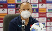 HLV Park Hang Seo không hài lòng với công tác trọng tài ở trận thua 1-3 của đội tuyển Việt Nam trước Oman tối 12/10.