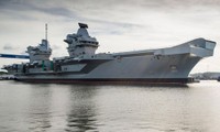 Tàu sân bay HMS Queen Elizabeth trong quá trình hoàn thiện. Ảnh: Bộ Quốc phòng Anh. 