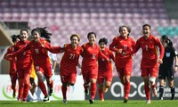 Với chiến thắng 2-1 trước nữ Đài Loan, các cô gái áo đỏ đã giành tấm vé dự World Cup lần đầu tiên trong lịch sử.