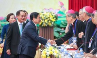 Hình ảnh Thủ tướng chủ trì Hội nghị biểu dương các tổ chức tôn giáo