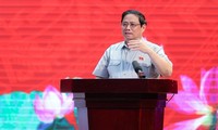 Thủ tướng Phạm Minh Chính: &apos;Nghiên cứu rút ngắn chu kỳ điều chỉnh giá xăng dầu&apos;