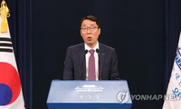 Tổng thư ký báo chí Nhà Xanh, Yoon Young-chan, thông báo kết quả điều tra về THAAD trước báo chí vào hôm nay (31/5)