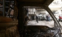 Thị trấn bị chiến tranh tàn phá Douma. Ảnh: Reuter