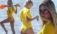 Bà xã Justin Bieber ‘trên kín dưới hở’ cuốn hút khó cưỡng trên bãi biển