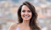 Angelina Jolie sống độc thân suốt 5 năm qua.