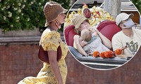 Katy Perry bị tốc váy lộ vòng ba trên phố, được so sánh với Marilyn Monroe
