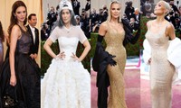 Kim Kardashian mặc váy của Marilyn Monroe, Kendall Jenner mặc xuyên thấu lộ ngực táo bạo