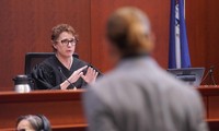 Nữ thẩm phán xử vụ kiện của Johnny Depp ‘phủ đầu’ Amber Heard