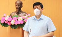 Bộ trưởng Y tế: Chuẩn bị chiến lược phòng chống dịch COVID-19 năm 2022