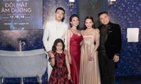 Thu Trang - Tiến Luật &quot;đụng độ&quot; Bảo Thanh - Quốc Trường trên thảm đỏ &quot;Đôi mắt âm dương&quot;