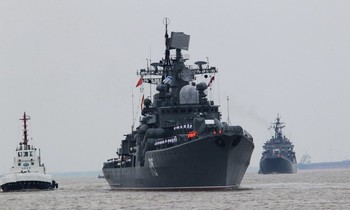 Tàu khu trục của Nga. (Ảnh: THX/TTXVN)