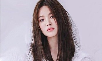 Bị chỉ trích và yêu cầu cách ly, Song Hye Kyo trên báo Thái gây 'bão mạng'