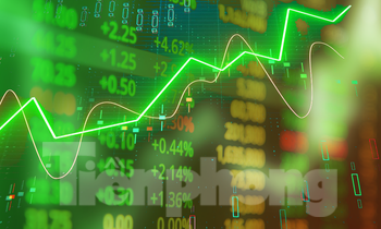 Tiền ồ ạt đổ vào thị trường, VN-Index tiến mốc 1.100 điểm